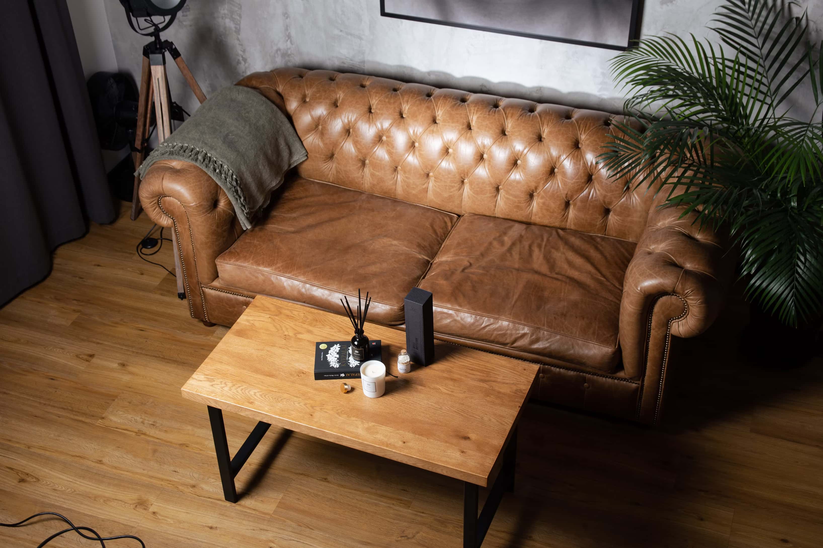 Designer Leather Sofa 833 thumbnail 1